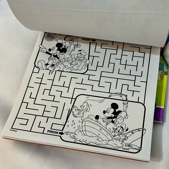 Bundle of 3 Imagine Ink Coloring and Game books and markers - Picture 10 of 10